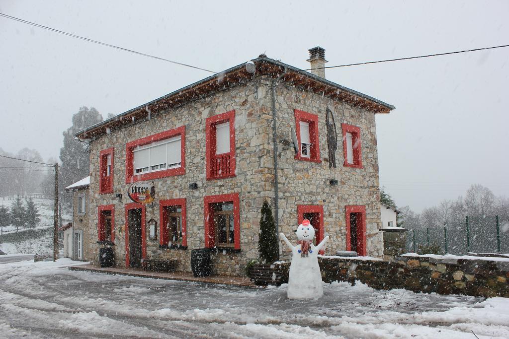 Hotel Asador Rindion Tineo Exterior foto