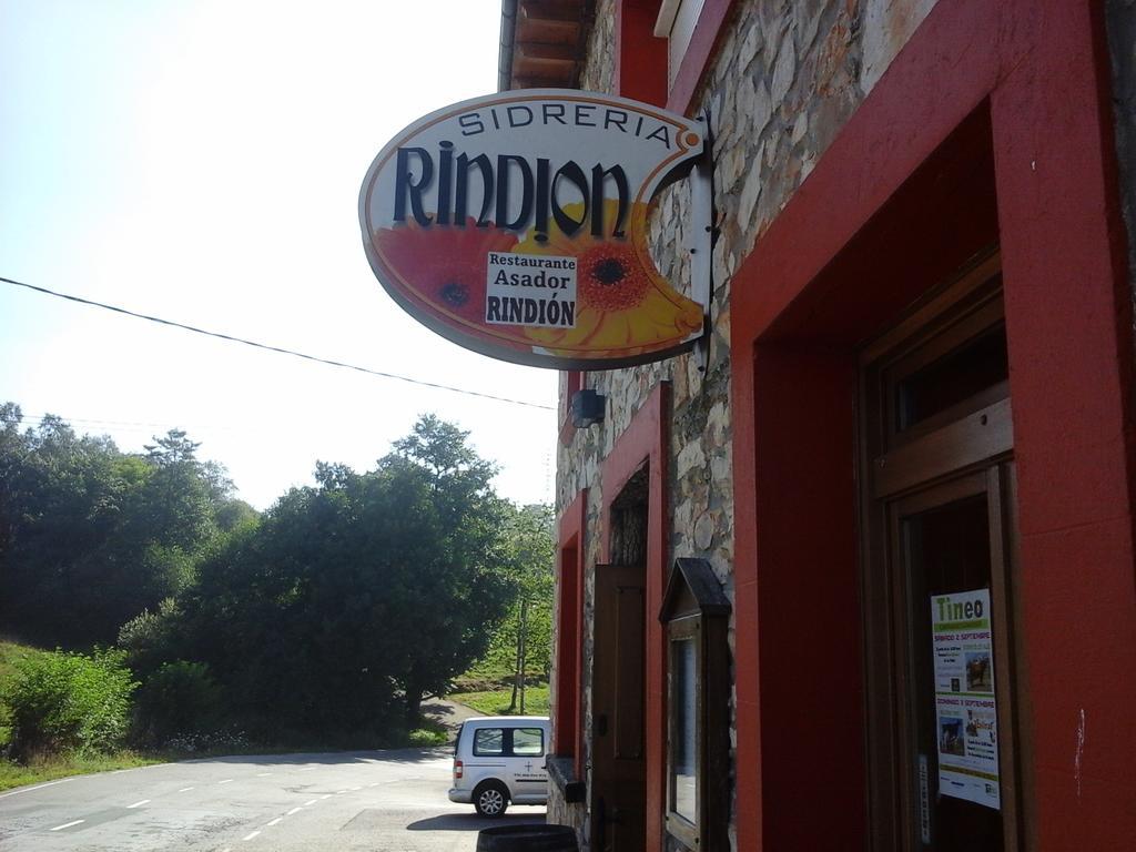 Hotel Asador Rindion Tineo Exterior foto